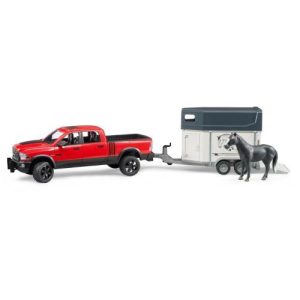 Carrinha RAM com atrelado e cavalo